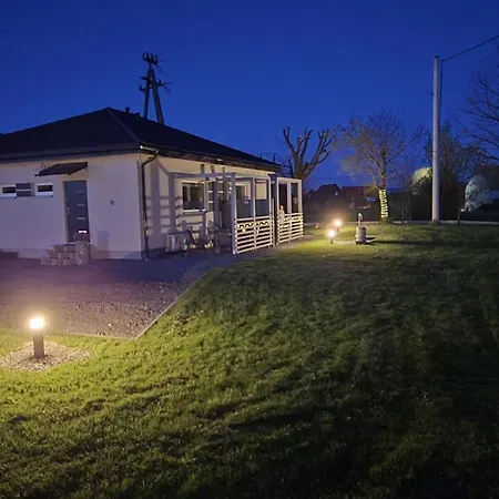 Debowy Zakatek * זאז'צ'ה