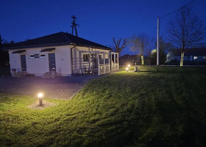 Debowy Zakatek * זאז'צ'ה