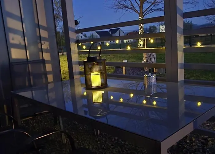 Debowy Zakatek דירה *